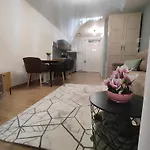 Toparti Elmenyek Апартаменты *